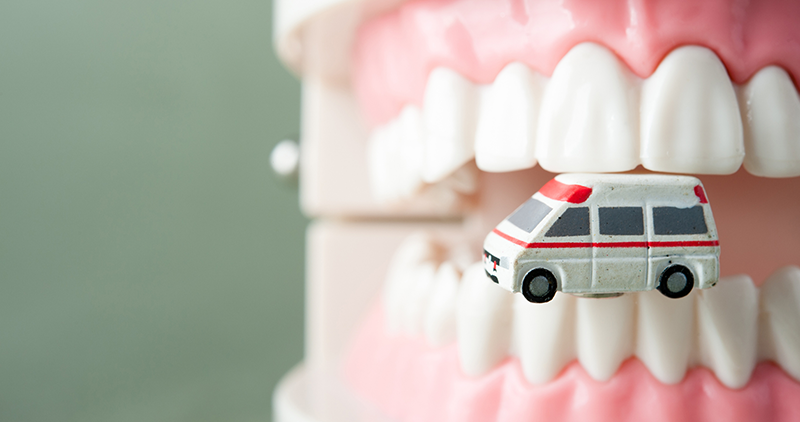 The Importance of Having an Emergency Dentist on Speed Dial